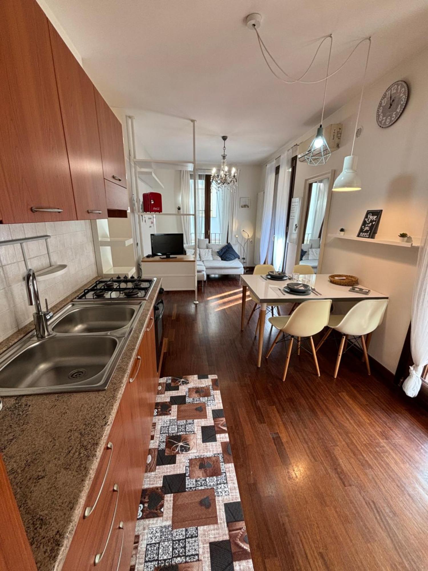 Michelangelo Apartment Пескара Екстер'єр фото