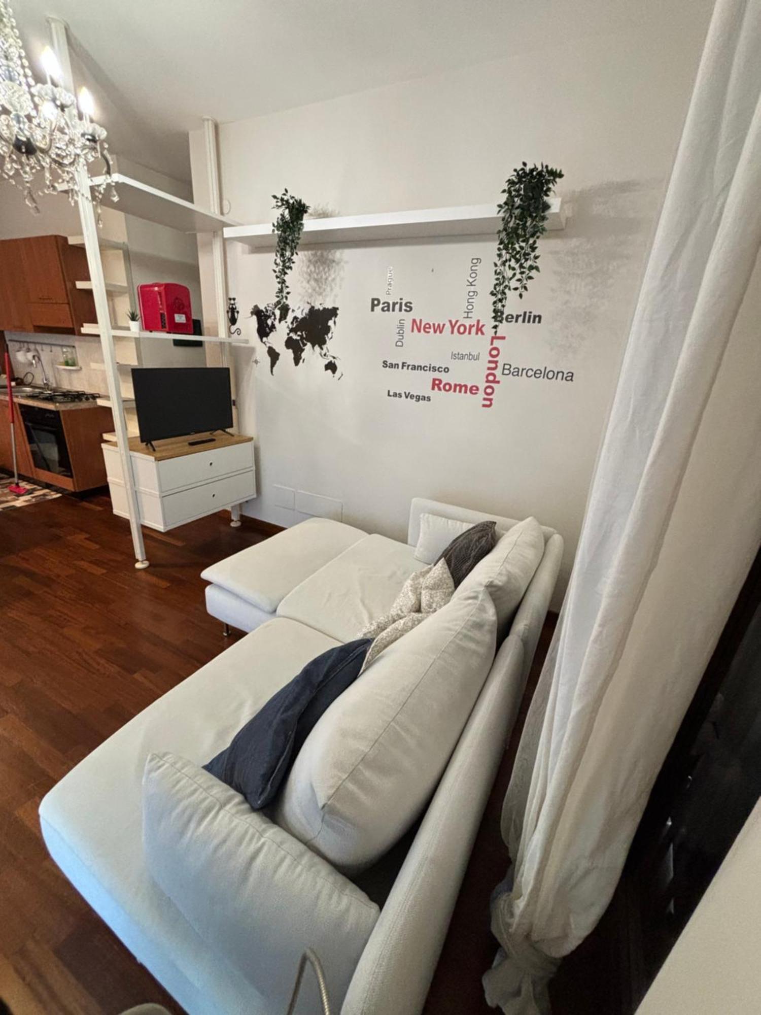 Michelangelo Apartment Пескара Екстер'єр фото
